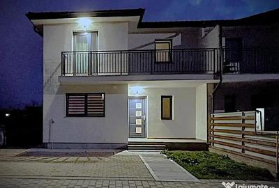 Casă cu 3 camere cu Teren 300 Mp în Ipotești