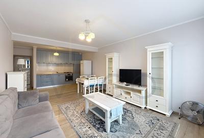 Apartament cu 3 camere semidecomandat, mobilat în Central - 1