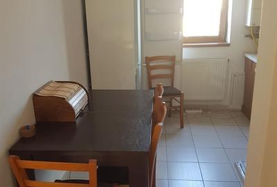 Apartament cu 3 camere decomandat în Soarelui - 4