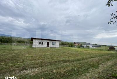 Casă cu 3 camere cu Teren 1500 Mp în Central