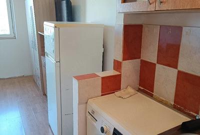 Garsonieră nedecomandată în Girocului - 9