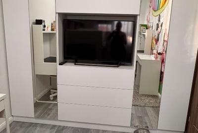 Apartament cu 3 camere semidecomandat, mobilat în Circumvalațiunii - 9