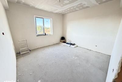 Casă cu 4 camere în Berceni