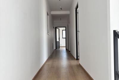 Spațiu comercial, de 200 mp, în Central - 3