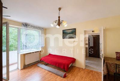 Apartament cu 2 camere semidecomandat, mobilat în Republicii