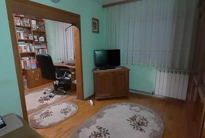Apartament cu 3 camere decomandat în Burdujeni