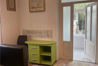 Casă cu 6 camere cu Teren 600 Mp în Sărărie