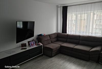Apartament cu 3 camere decomandat în Central - 2