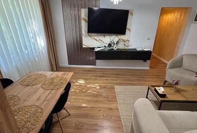 Apartament cu 3 camere semidecomandat în Central