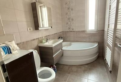 Apartament cu 2 camere decomandat în Giroc