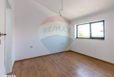 Casă cu 5 camere cu Teren 504 Mp în Mogoșoaia