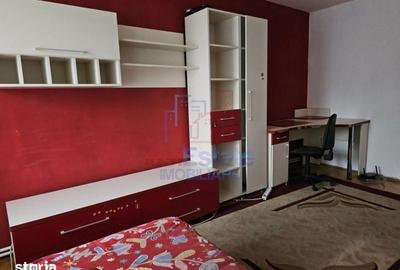 Apartament cu 3 camere decomandat în Alexandru cel Bun