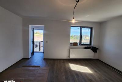 Casă cu 3 camere în Mărgineni