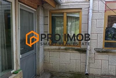 Casă cu 4 camere semidecomandat în Merei