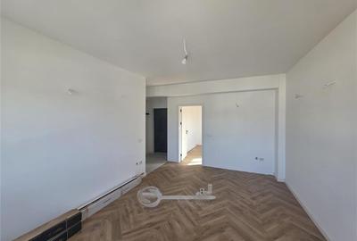 Apartament cu 2 camere nedecomandat în Bucium