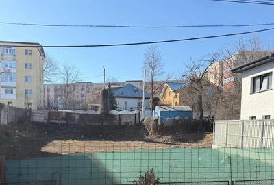 Teren de 645 mp, în Central - 1