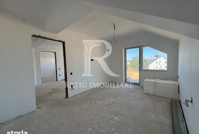 Casă cu 6 camere cu Teren 480 Mp în Oncea
