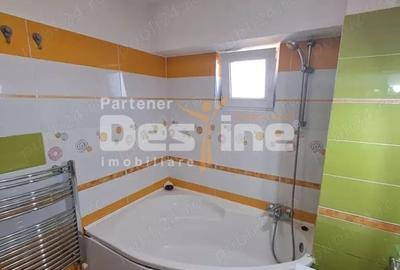 Apartament cu 3 camere decomandat în Aradului