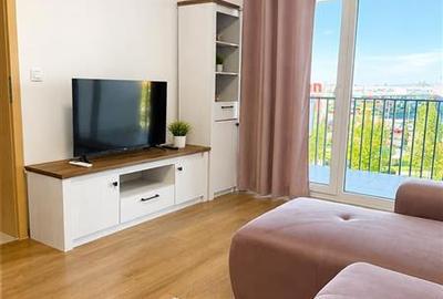 Apartament cu 2 camere decomandat în Tractorul