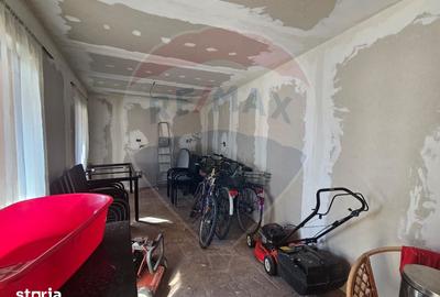 Casă cu 7 camere cu Teren 350 Mp în Central - 13