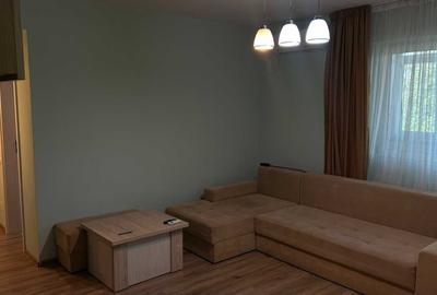 Apartament cu 2 camere semidecomandat în Roșu
