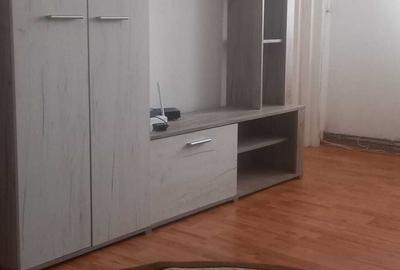 Apartament cu 2 camere semidecomandat în Tătărași