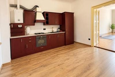 Apartament cu 2 camere nedecomandat în Central