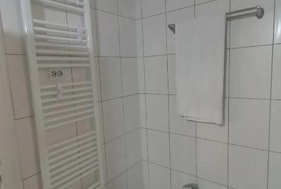 Casă cu 3 camere cu Teren 335 Mp în Central