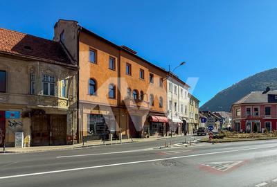 Apartament cu 2 camere nedecomandat, mobilat în Centrul Istoric