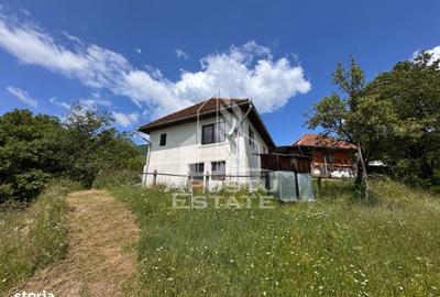 Casă cu 4 camere în Bădăi