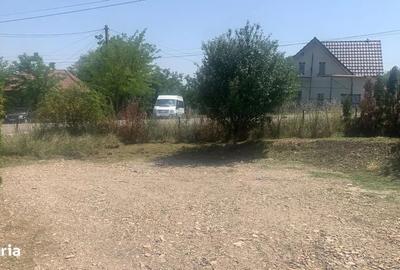 Casă cu 4 camere cu Teren 713 Mp în Deușu - 3