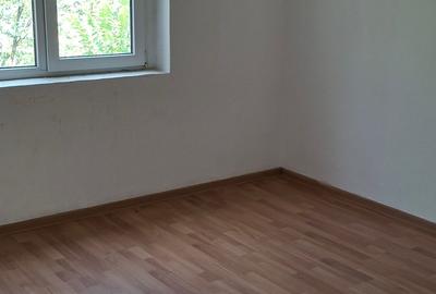 Apartament cu 2 camere decomandat în Sud