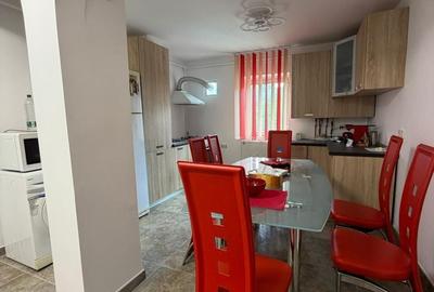 Apartament cu 3 camere decomandat în Central - 1