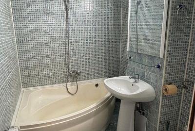 Garsonieră decomandată în Traian