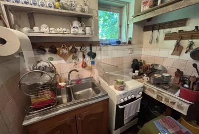 Casă cu 5 camere cu Teren 900 Mp în Cehei
