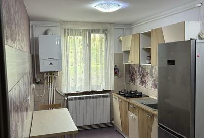 Apartament cu 2 camere decomandat în Precista