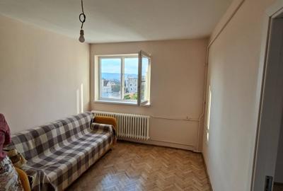 Apartament cu 3 camere semidecomandat în Gheorgheni