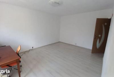 Apartament cu 2 camere decomandat în Canta - 2