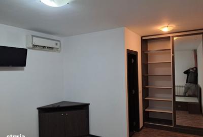 Casă cu 4 camere cu Canalizare în Palazu Mare - 9