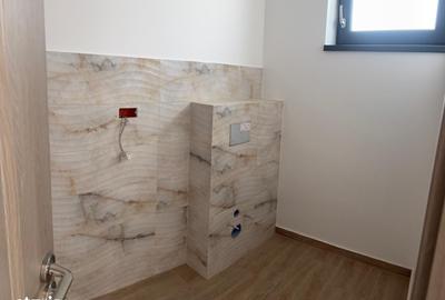 Casă cu 4 camere decomandat cu Teren 220 Mp în Tărlungeni
