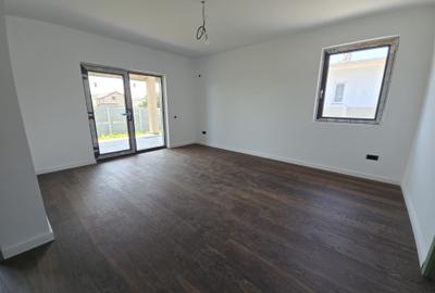 Casă cu 3 camere cu Teren 341 Mp în Berceni - 2
