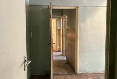Apartament cu 3 camere semidecomandat în Titan - 2