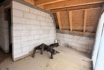 Casă cu 4 camere în Colibița - 3
