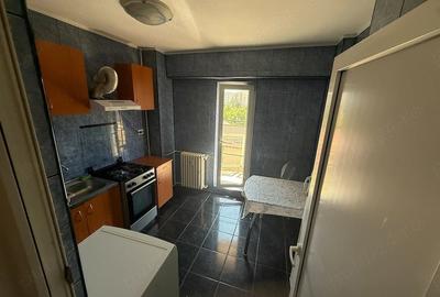 Garsonieră decomandată în Unirii