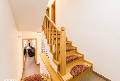 Casă cu 8 camere cu Teren 750 Mp în Central - 13