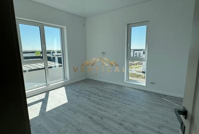 Casă cu 4 camere cu Teren 323 Mp în Vidra - 1