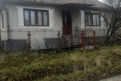 Casă cu 4 camere în Exterior Vest