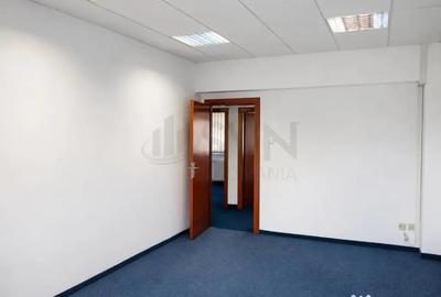Spațiu comercial, de 242 mp, în Central - 7