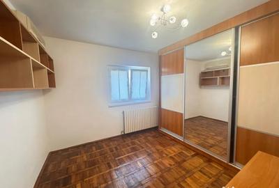 Apartament cu 3 camere decomandat în Tomis III