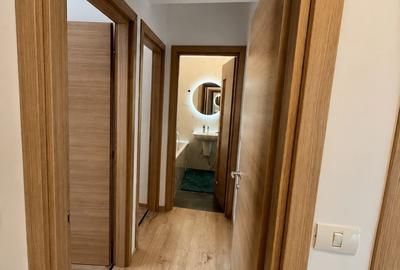 Apartament cu 3 camere în Tractorul